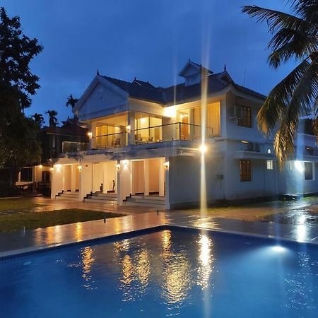Riveria Portico - River Side 6 Bedroom Private Pool Bungalow North Paravur Exterior foto