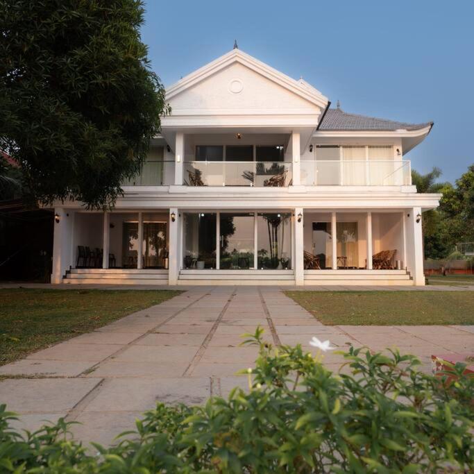 Riveria Portico - River Side 6 Bedroom Private Pool Bungalow North Paravur Exterior foto